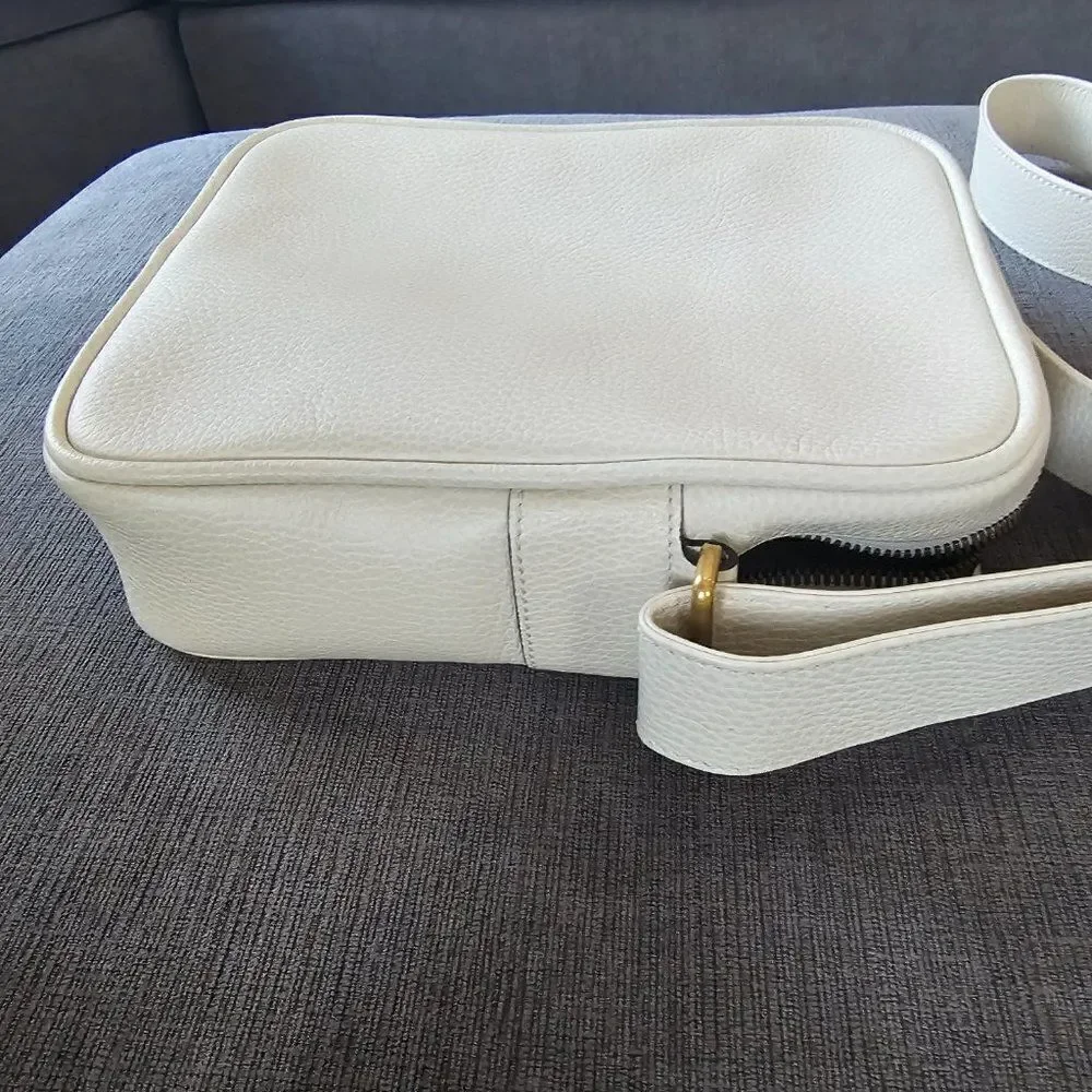Gucci Men's Authentic White Logo Print Leather Messenger Crossbody Bag
